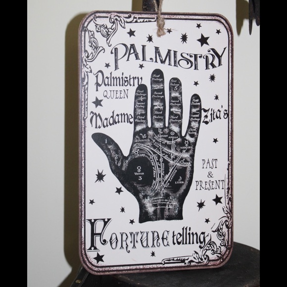 HALLOWEEN PALM READING FORTUNE TELLER WALL DECOR - Picture 10 of 14